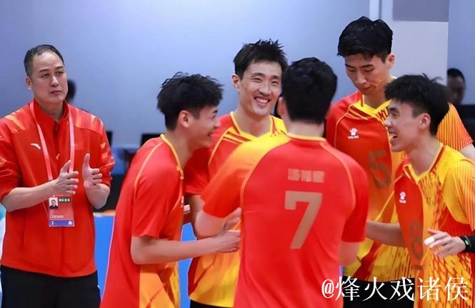 山东男排3-0完胜福建 勇夺十五运会成年组冠军 山东男排3-0完胜福建 勇夺十五运会成年组冠军