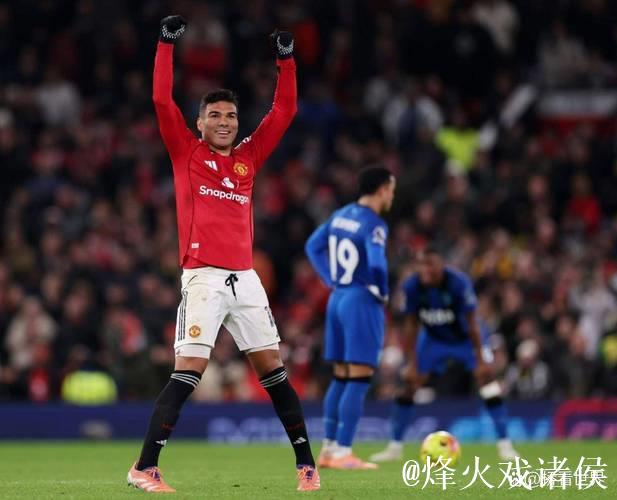 英超-费尔南德斯任意球建功 卡塞米罗破门 曼联4-4战平伯恩茅斯